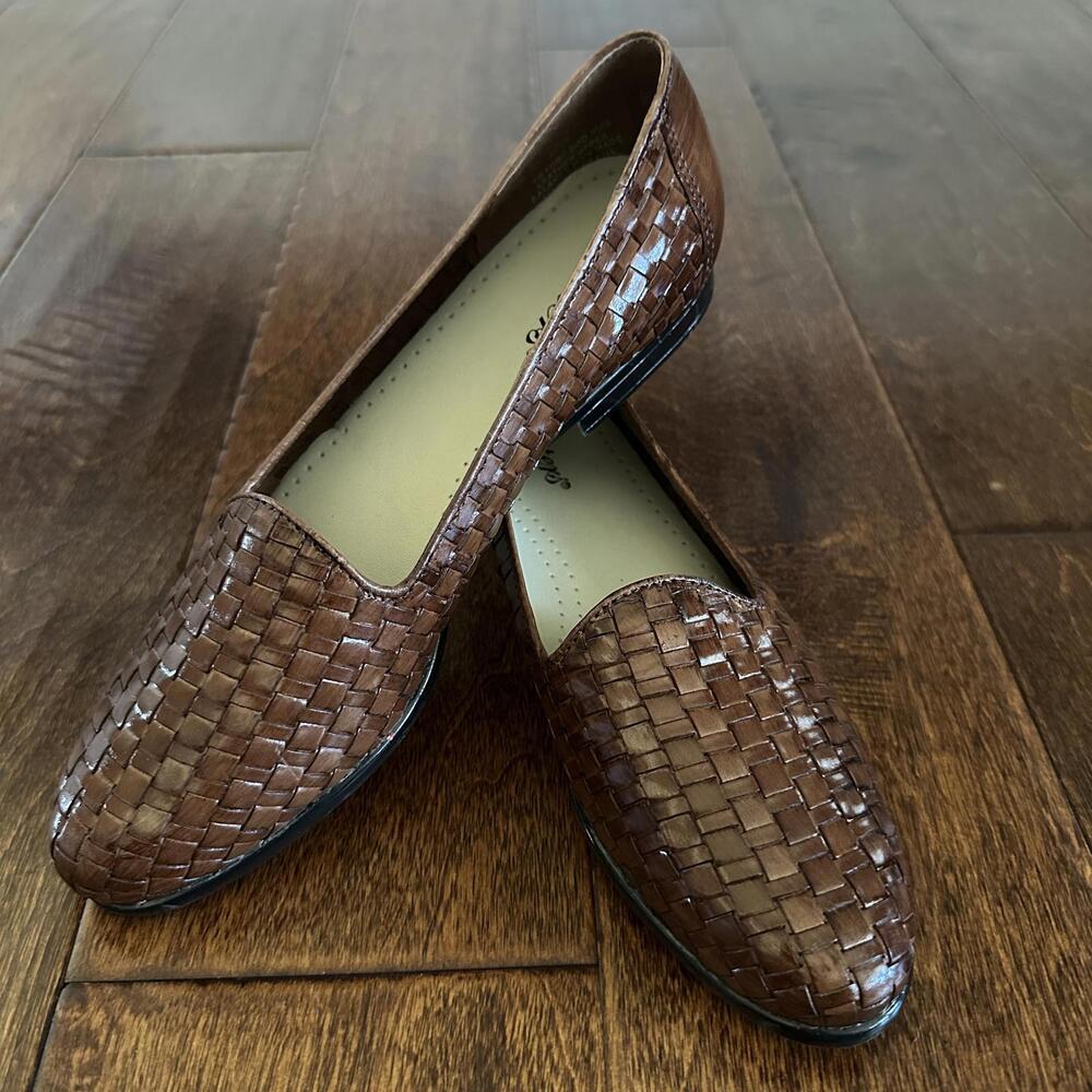 Trotters Brown Woven Leather Flats
